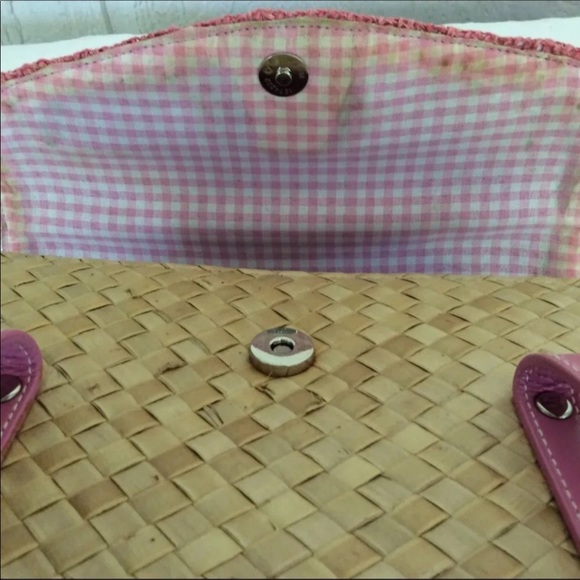 Pink / Natural Straw Medium Shoulder Bag. - Picture 7 of 7